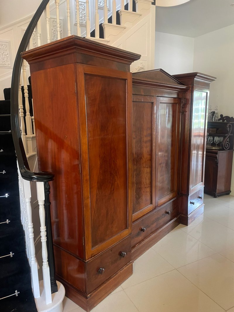 Outstanding Quality Large Victorian Antique Figured Mahogany Four Door Wardrobe - Image 3